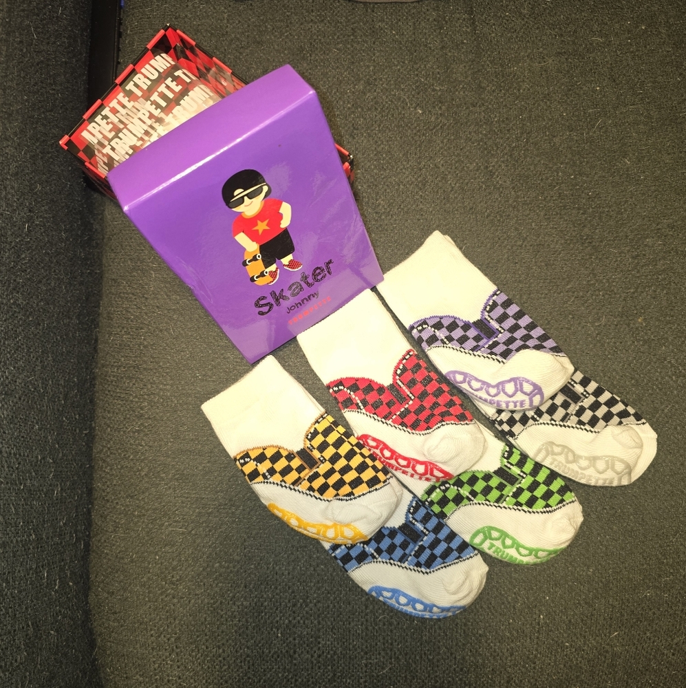 Trumpet x VANS collab baby socks
